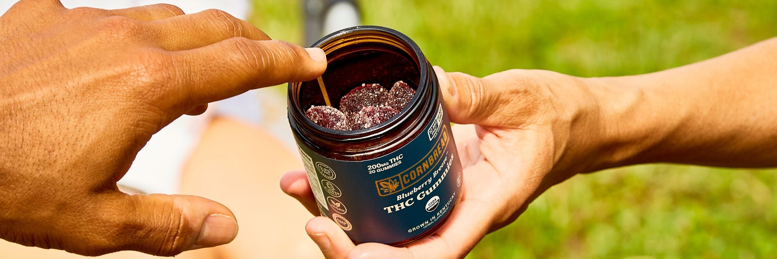 fly with THC gummies, law enforcement officer, federal regulations, recreational cannabis